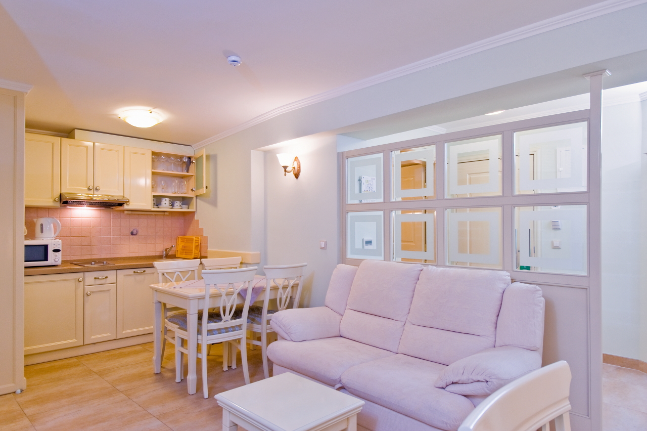 APARTM&Aacute;N S BALKONEM A BOČNIM POHLEDEM NA MOŘE, 46,5 m2, 2+1 OSOBY, č. 301